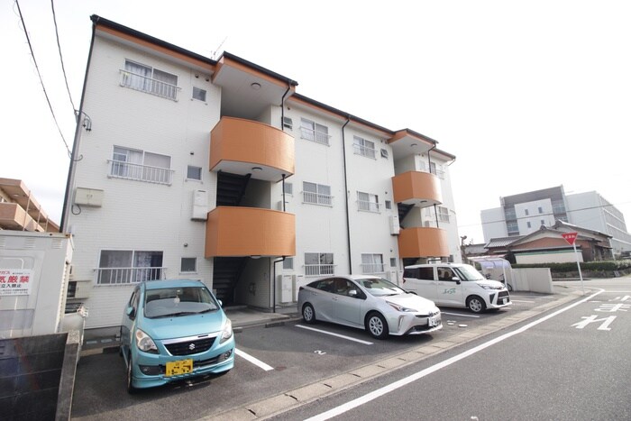 物件外観写真1　(外観写真)