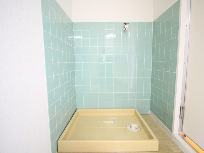 物件内観写真13　(洗濯機置場)