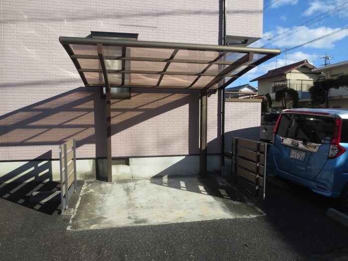 物件外観写真3　(駐輪場)