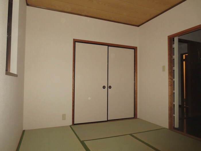 物件内観写真10　(居室)