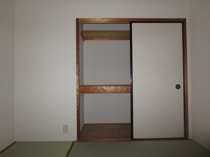 物件内観写真11　(収納)