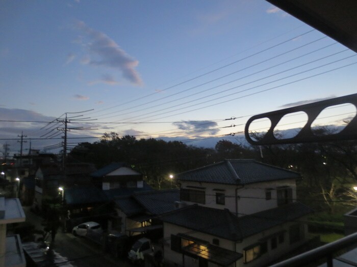 物件内観写真21　(室内からの展望)