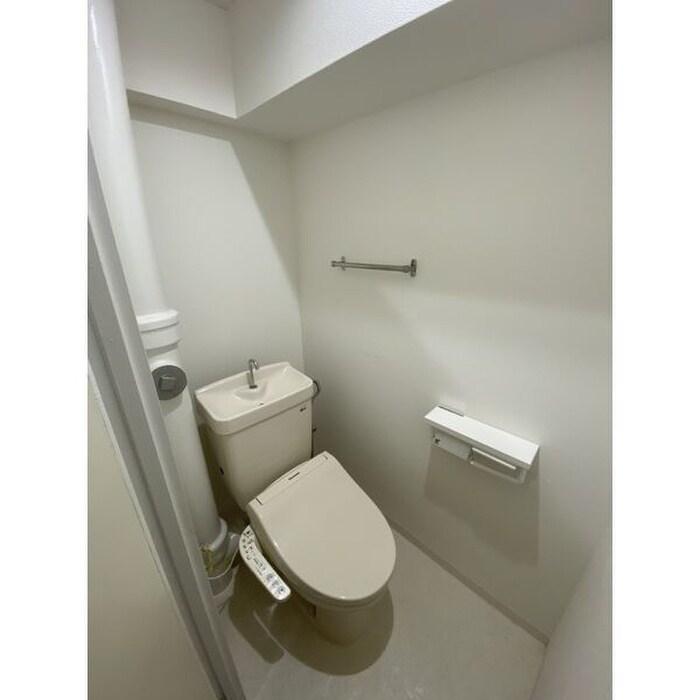 物件内観写真16　(トイレ)
