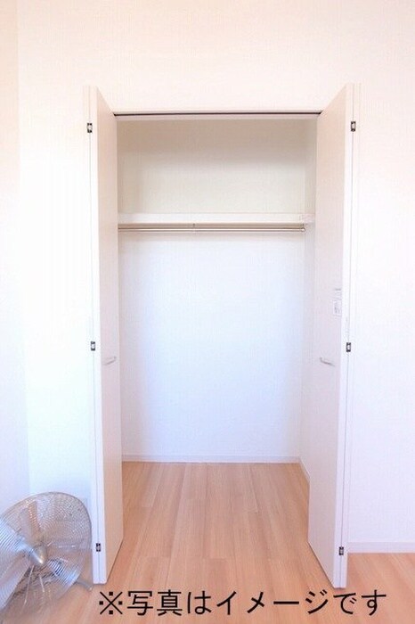 物件内観写真15　(収納)