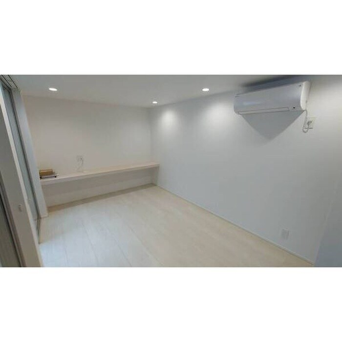 物件内観写真4　(居室)