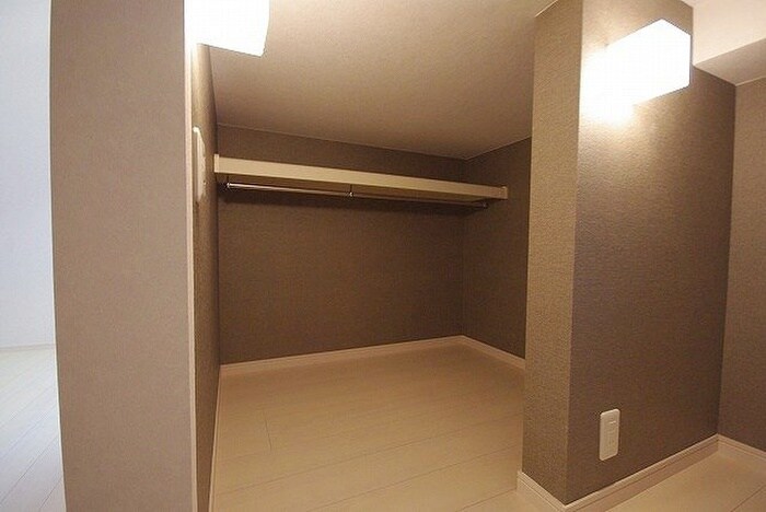 物件内観写真15　(収納)