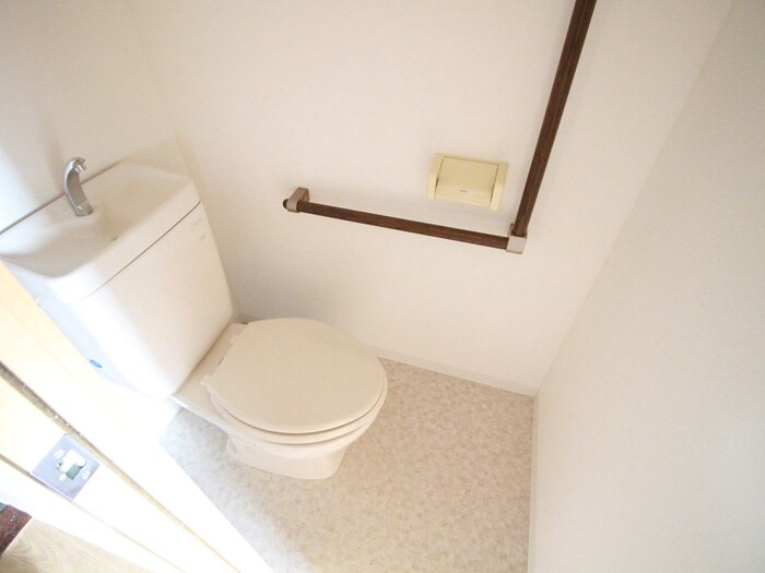 物件内観写真15　(トイレ)
