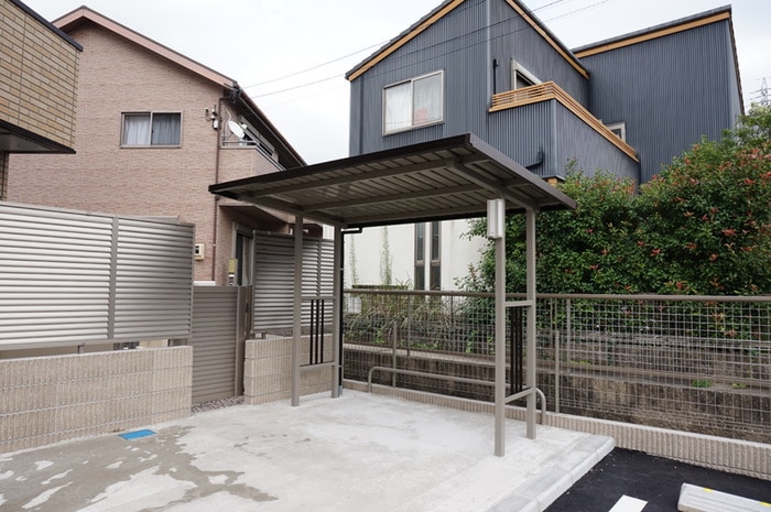 物件外観写真2　(駐輪場)