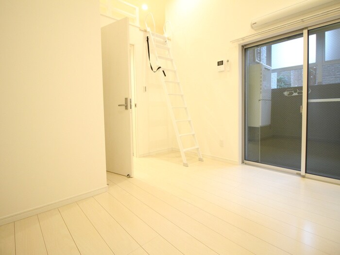 物件内観写真6　(居室)