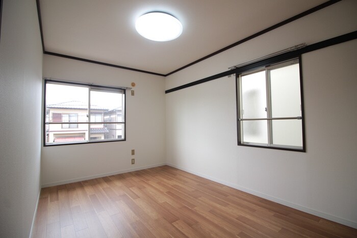 物件内観写真8　(居室)