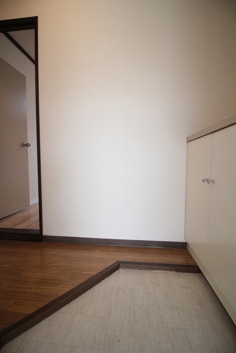 物件内観写真15　(玄関)