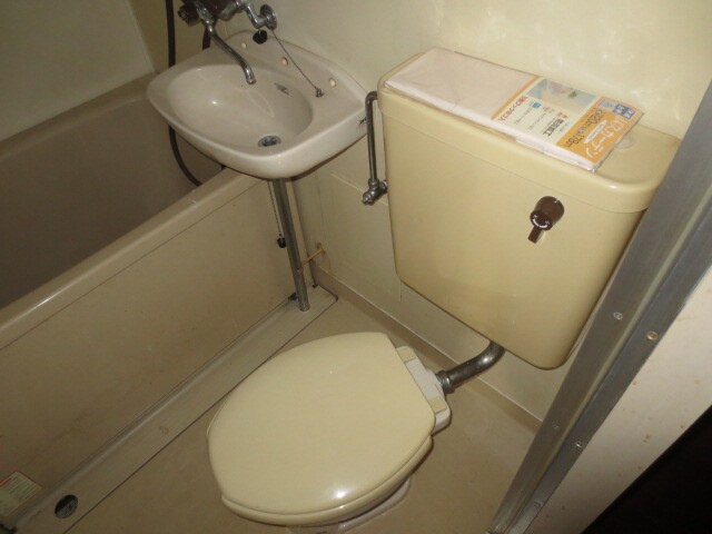 物件内観写真9　(トイレ)