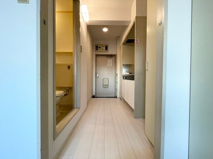 物件内観写真18　(廊下)
