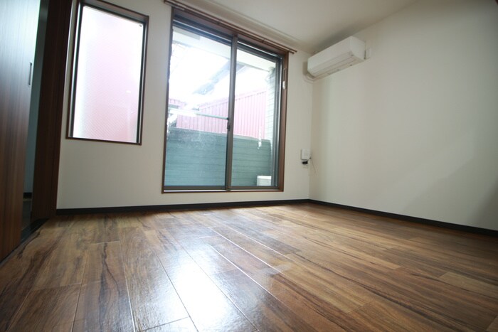 物件内観写真8　(居室)