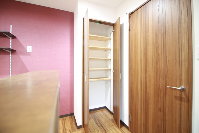 物件内観写真14　(収納)