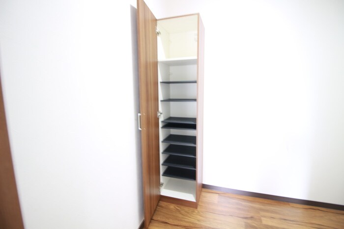 物件内観写真17　(玄関)