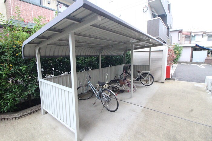 物件外観写真6　(駐輪場)