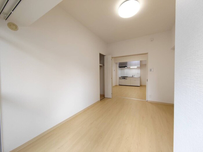 物件内観写真9　(居室)