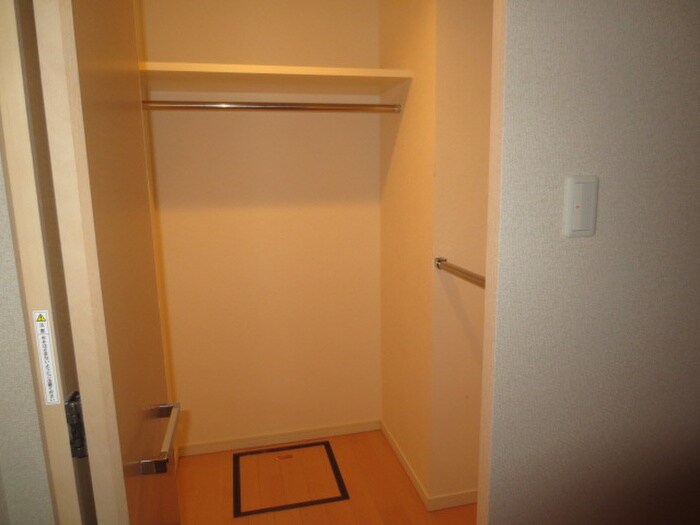 物件内観写真9　(収納)