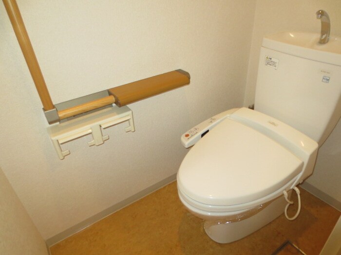 物件内観写真11　(トイレ)