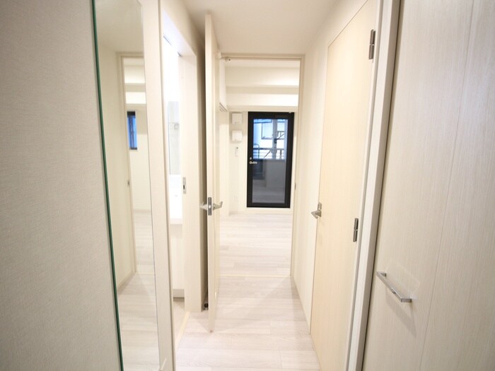 物件内観写真18　(廊下)