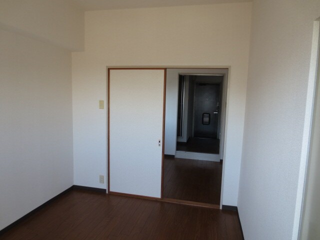 物件内観写真8　(居室)