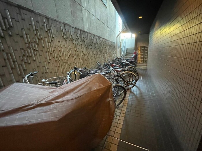 物件外観写真6　(駐輪場)