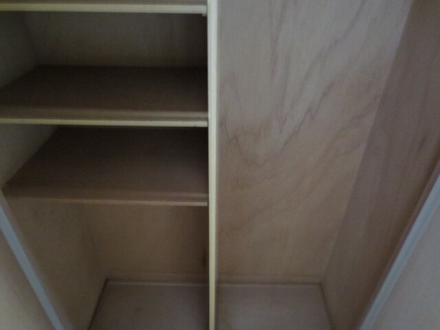 物件内観写真15　(収納)