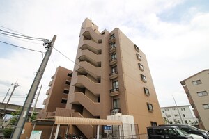 ﾏﾝｼｮﾝﾓﾝﾄﾚ-外観写真