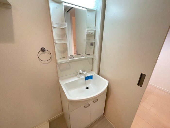 物件内観写真11　(洗面)