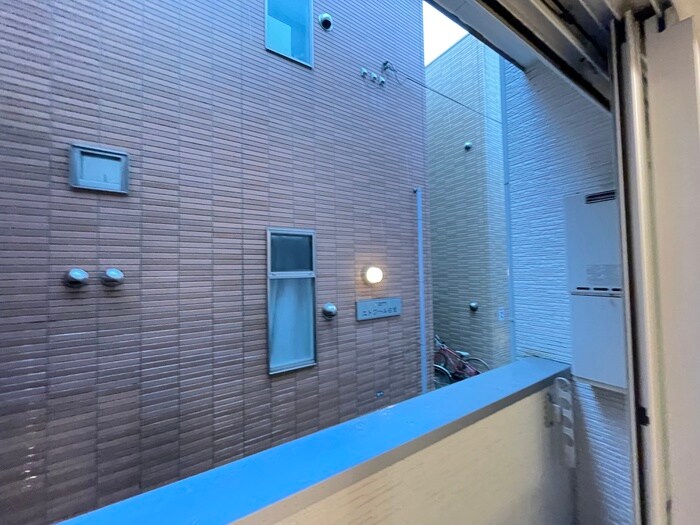 物件内観写真19　(室内からの展望)