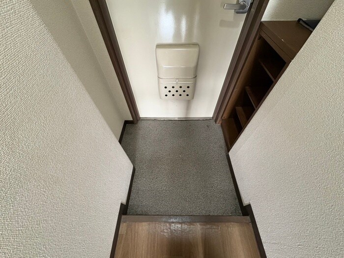 物件内観写真17　(玄関)