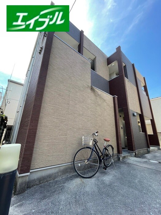 物件外観写真1　(外観写真)