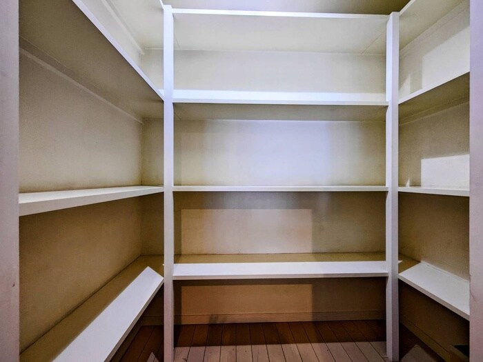 物件内観写真12　(収納)