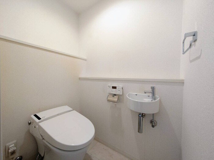 物件内観写真14　(トイレ)