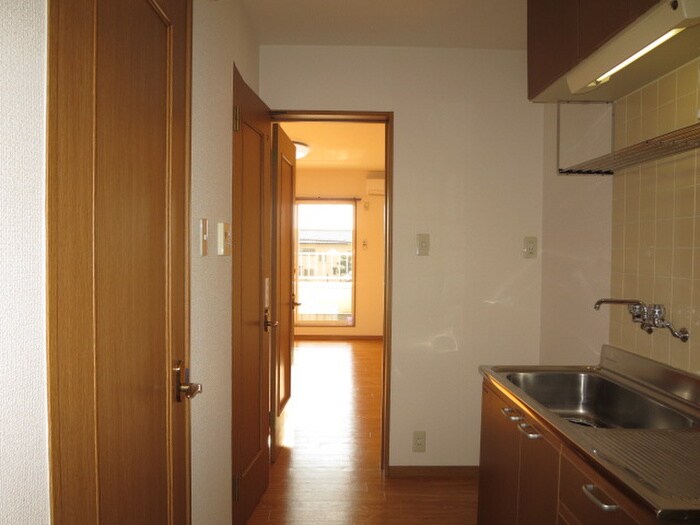 物件内観写真8　(廊下)