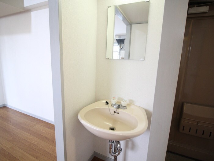 物件内観写真12　(洗面)