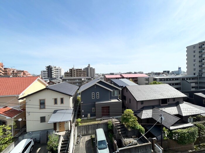 物件内観写真15　(室内からの展望)