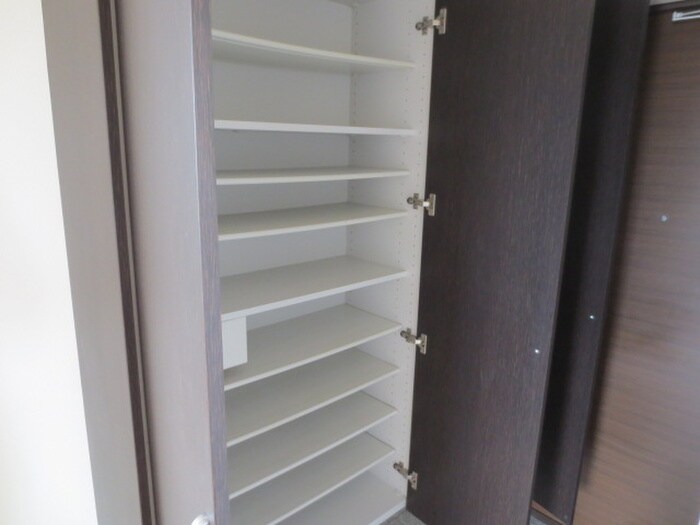 物件内観写真14　(靴箱)