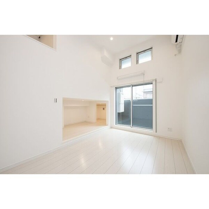 物件内観写真3　(居室)