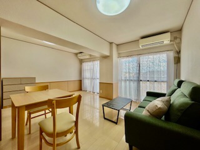 物件内観写真7　(居室)