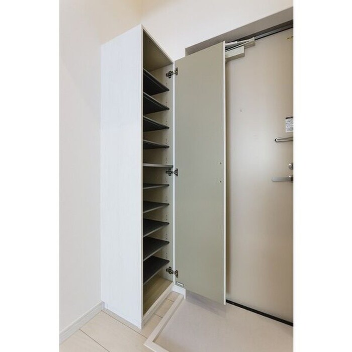 物件内観写真9　(靴箱)