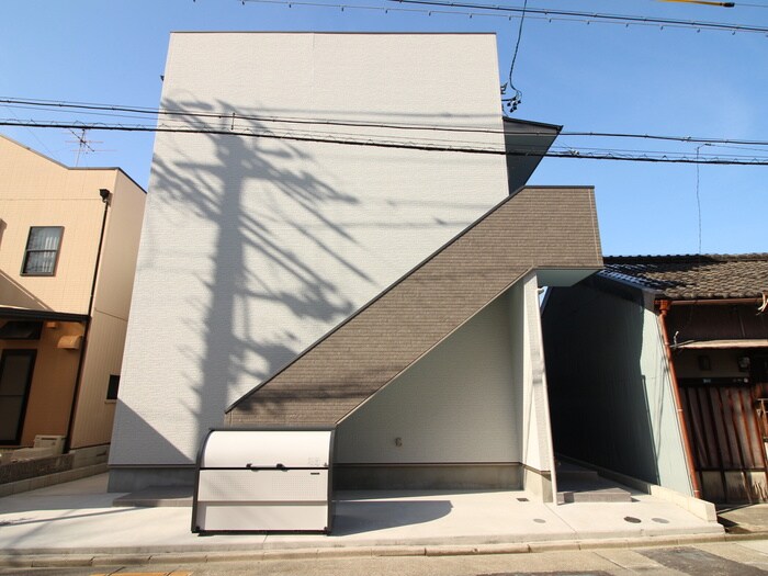 物件外観写真2　(外観写真)