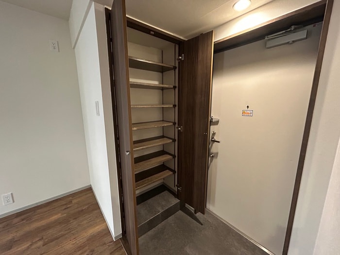 物件内観写真18　(靴箱)