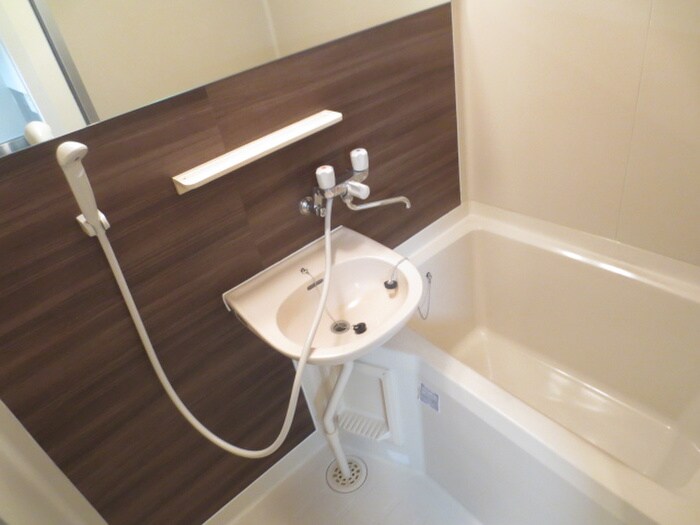 物件内観写真13　(バス／シャワールーム等)