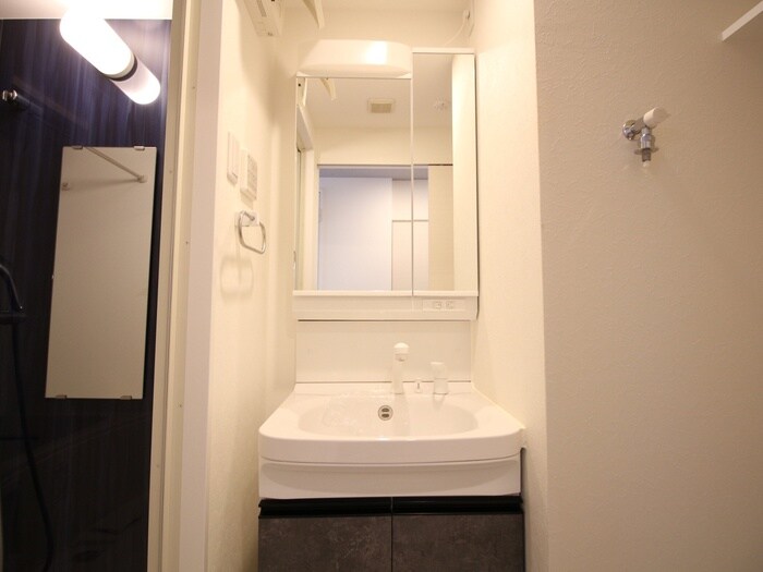 物件内観写真10　(洗面)