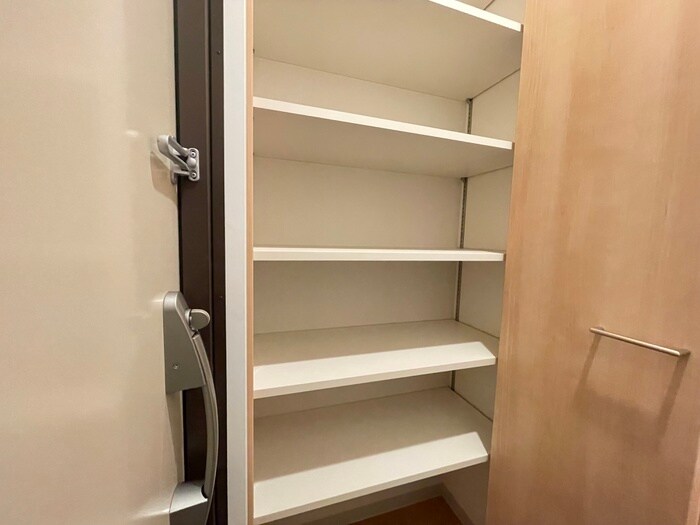 物件内観写真15　(靴箱)