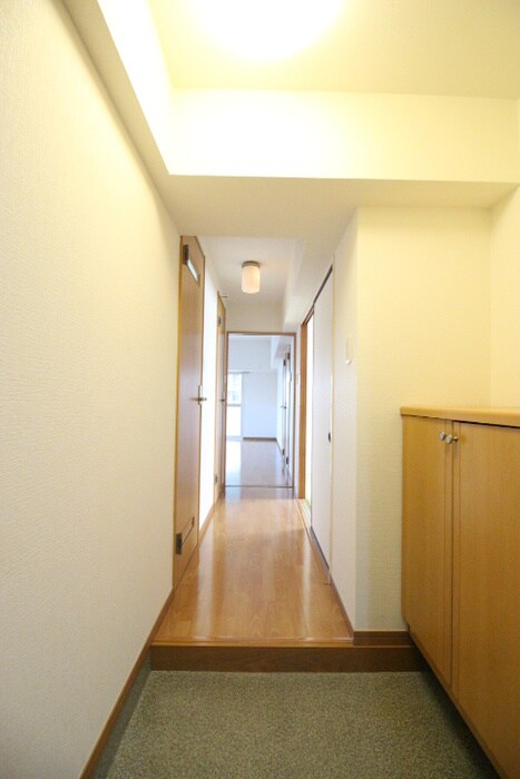 物件内観写真21　(玄関)