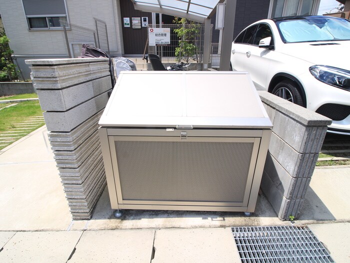 物件外観写真4　(建物設備)