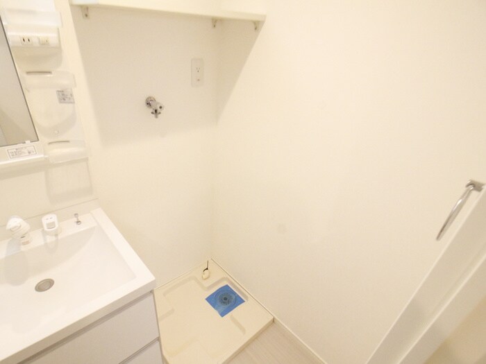 物件内観写真19　(洗濯機置場)